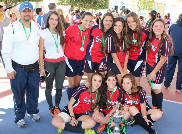 都怪曼联呗？！7天内3场未赢，利物浦英超&欧联均已退出争冠.